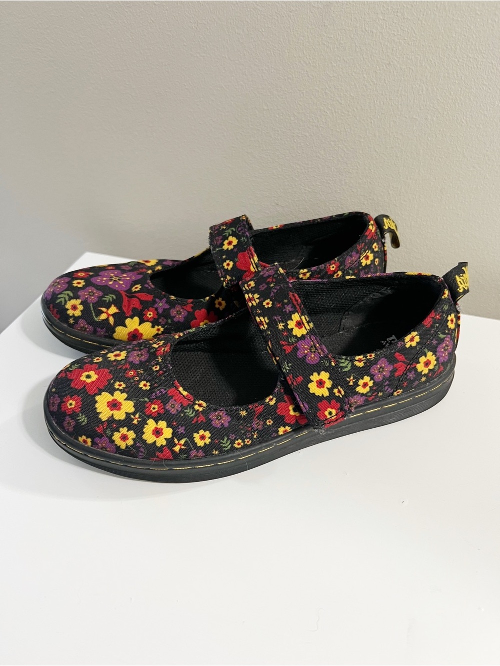 Dr. Martens Youth Girls Berry Floral Canvas Mary Jane Shoes Size 2